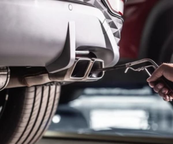 نظام مكافحة التلوث في السيارات